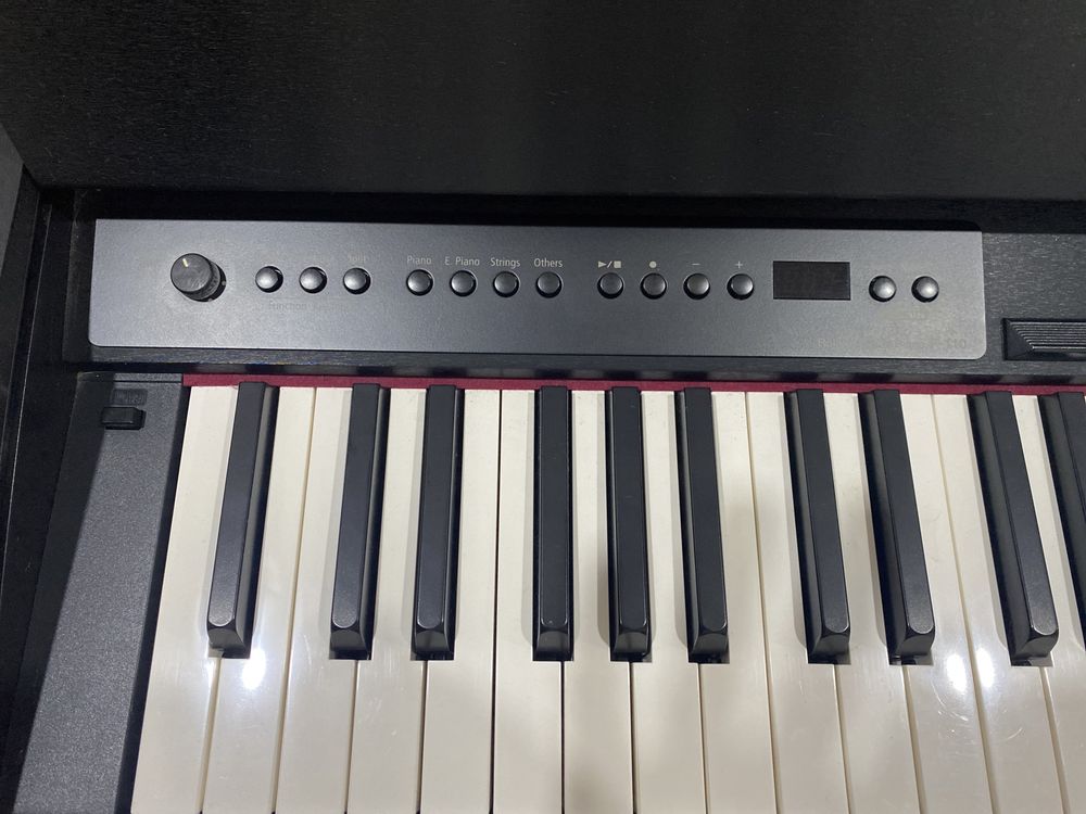 Piano digital Roland F-110