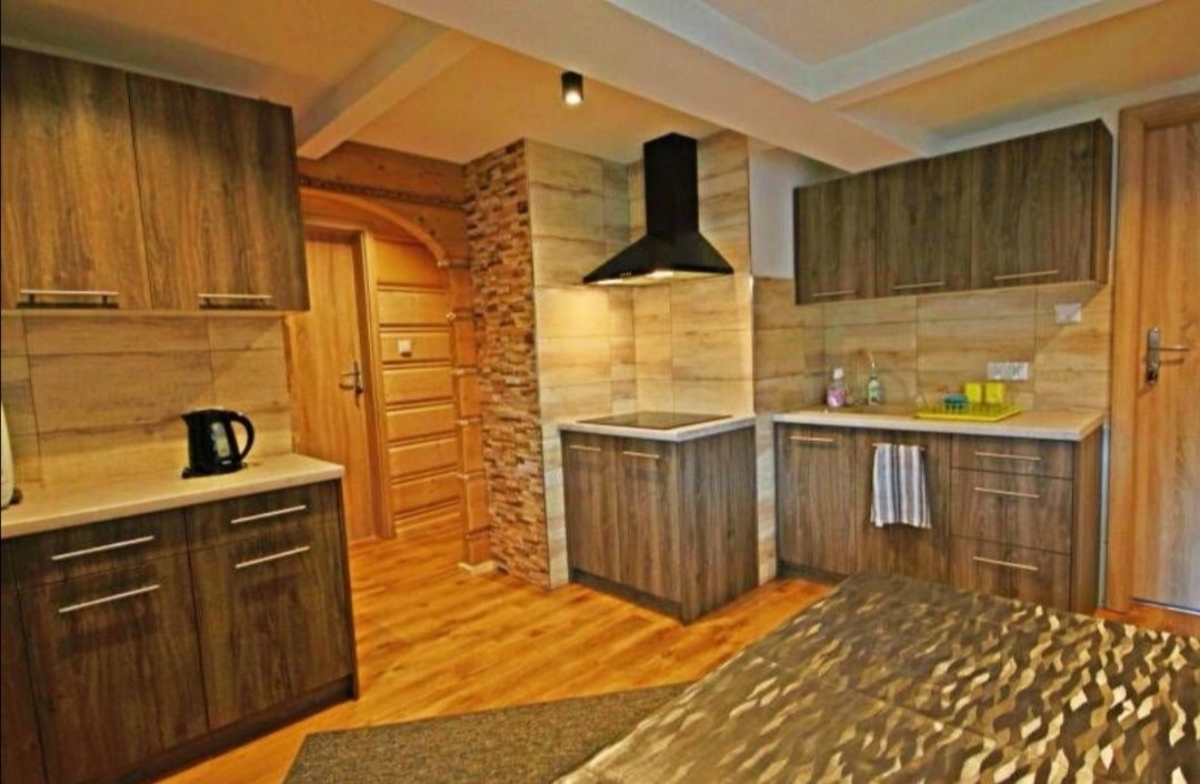 Pokoje Gościnne "Pod Limbami" Dostępne studio 2-pokojowe