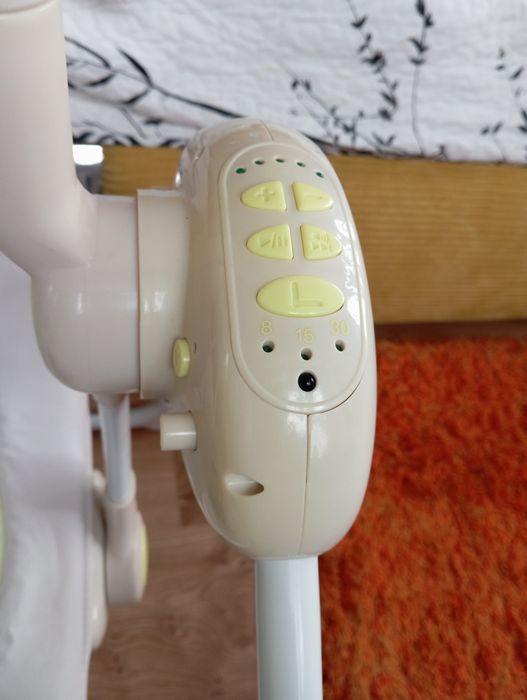 Huśtawka Bujaczek dla niemowlaka