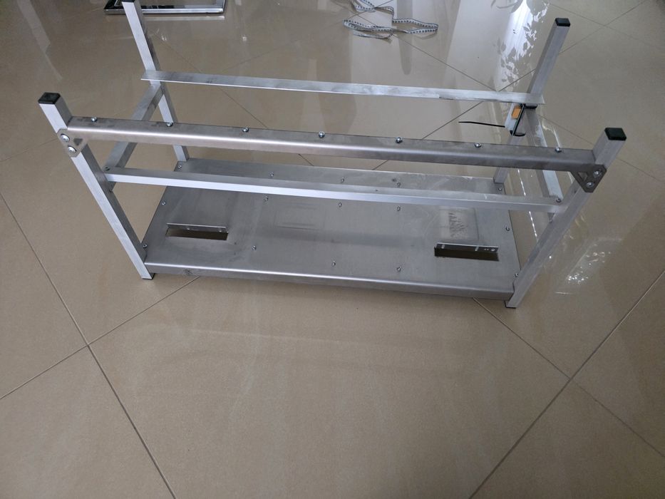 Stelaż Koparki Kryptowalut Na 7 Kart Aluminiowy