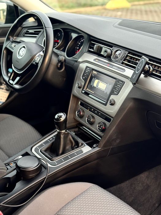 VW Passat 1.6 TDi Confortline Nacional com 99.430 kms