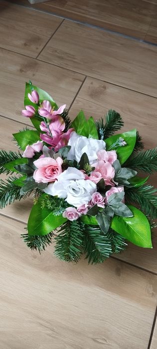 Wieniec wiązanka stroik nagrobny nagrobna