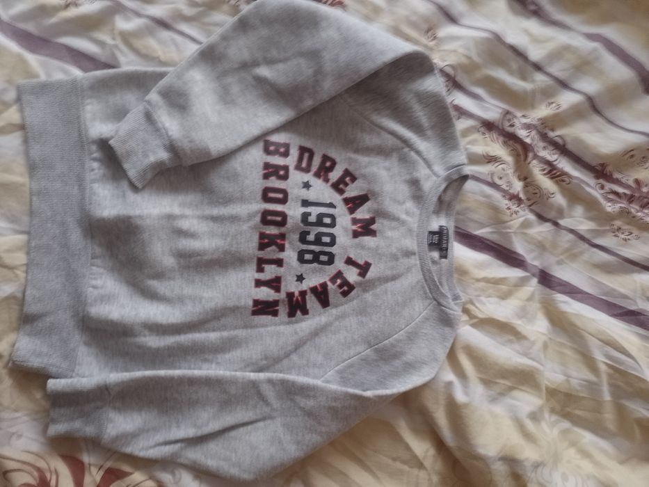 Продам свитшоты на девочку