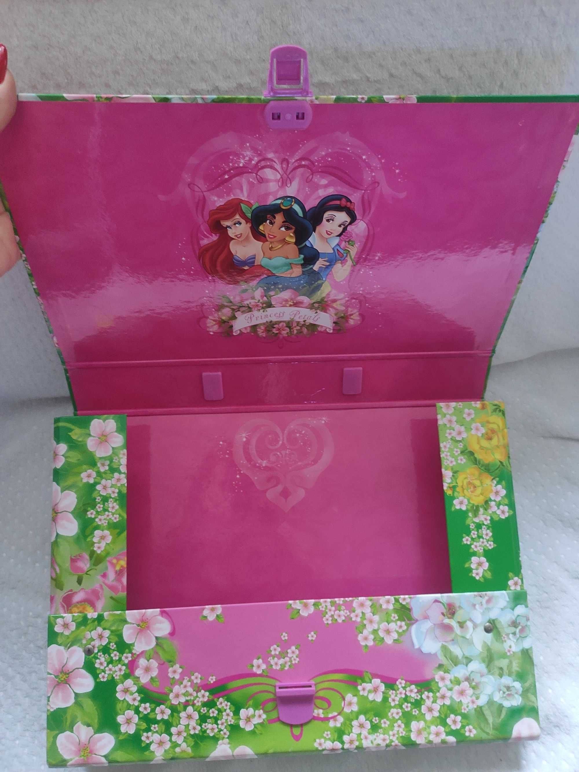 Tekturowa teczka Disney