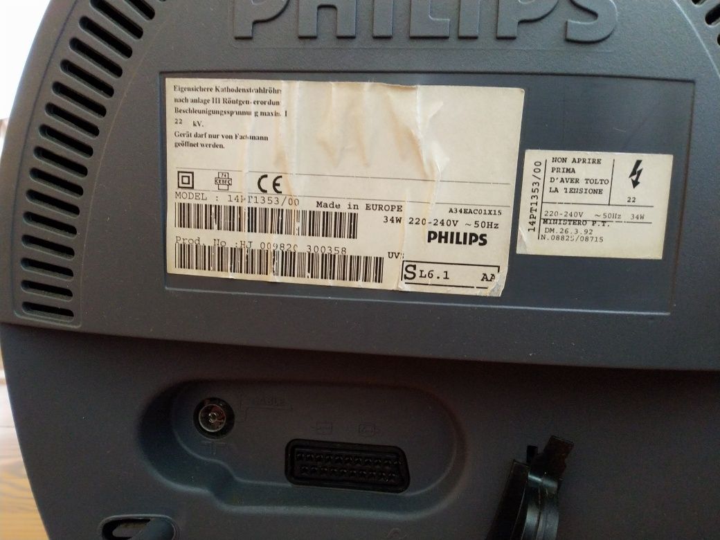 Televisão philips modelo 14pt1353/00 anos 90. Ver bem descrição