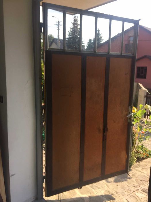 Sprzedam Drzwi garażowe