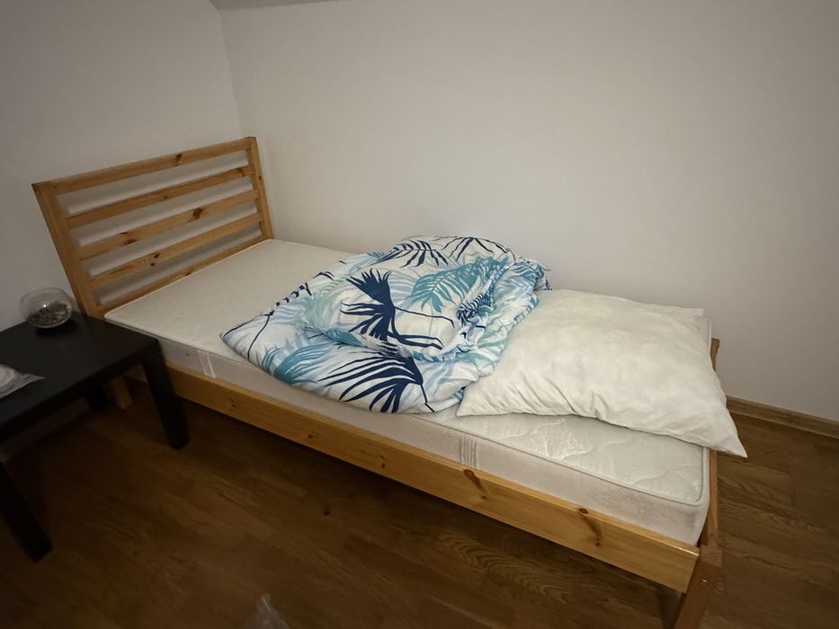 Łóżko drewniane Ikea do materaca 90x200 ze stelażem