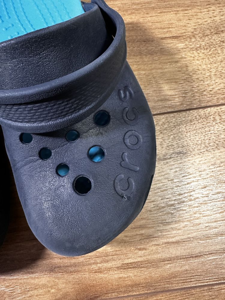 Sandały klapki Crocs J1 32-33