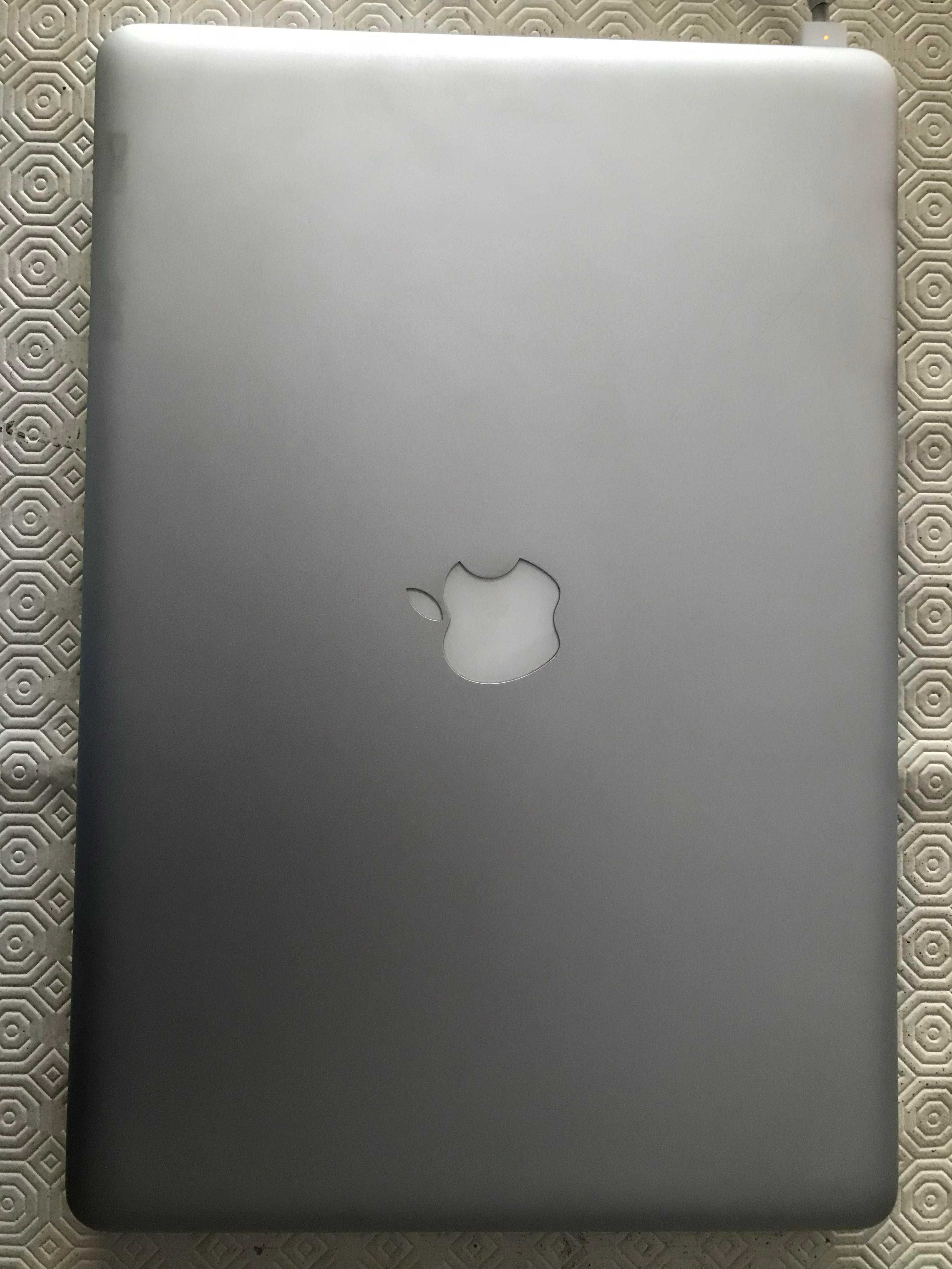 Portátil MacBook Pro 15"