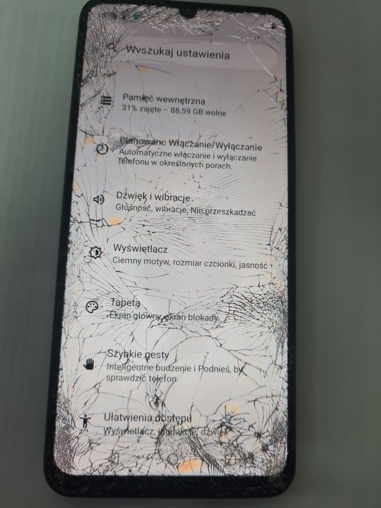 Samsung S22 wymiana zbitej szybki szyby