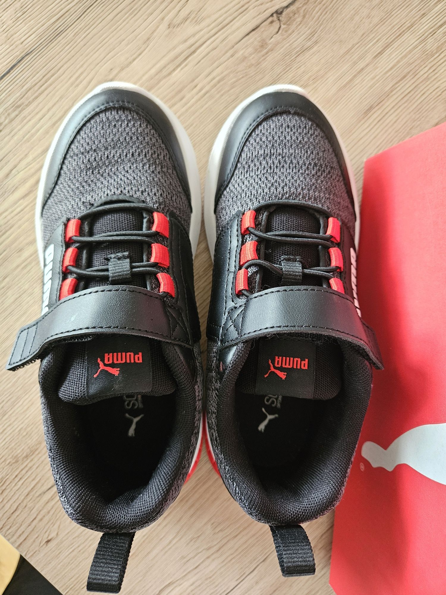 Buty sportowe PUMA rozm. 33