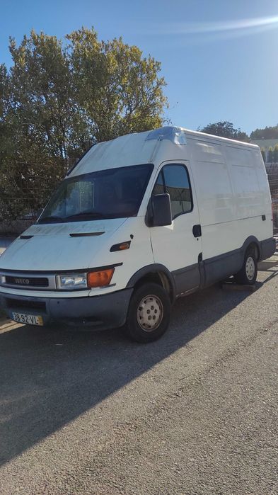 IVECO - 2003   LIGEIRO CARROÇARIA FECHADA