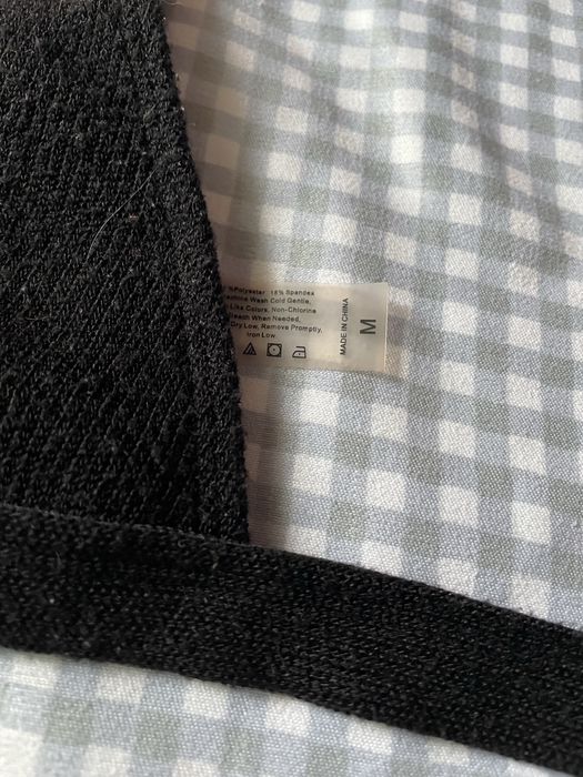 жіночий чорний купальник