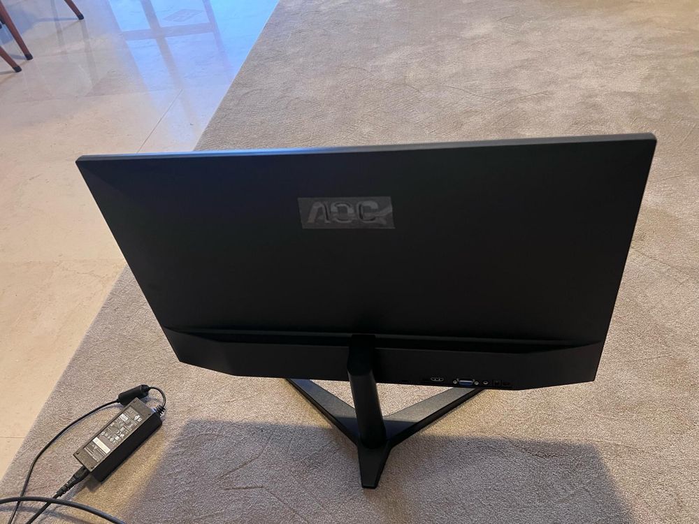 LCD MONITOR tsmbho 60 cm novo