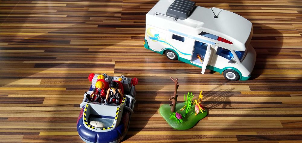 Zestawy Playmobil Camper + Ponton - Okazja 2-W-Cenie-Jednego