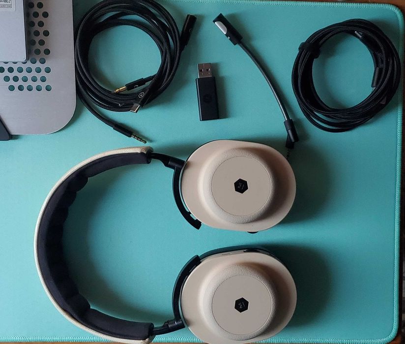 Шикарні американські ігрові навушники Master & Dynamic MG20