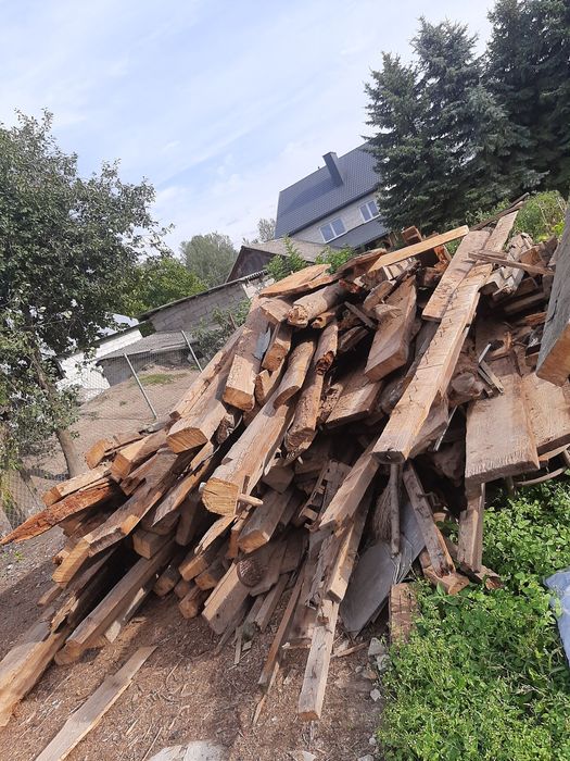 Drewno z rozbiórki na opał dobrej jakości