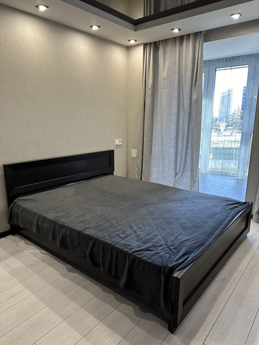 Сдам до Лета. Спальня и кухня-студия в р-не гориполкома