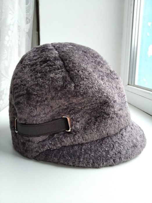 Шапка женская из цигейки