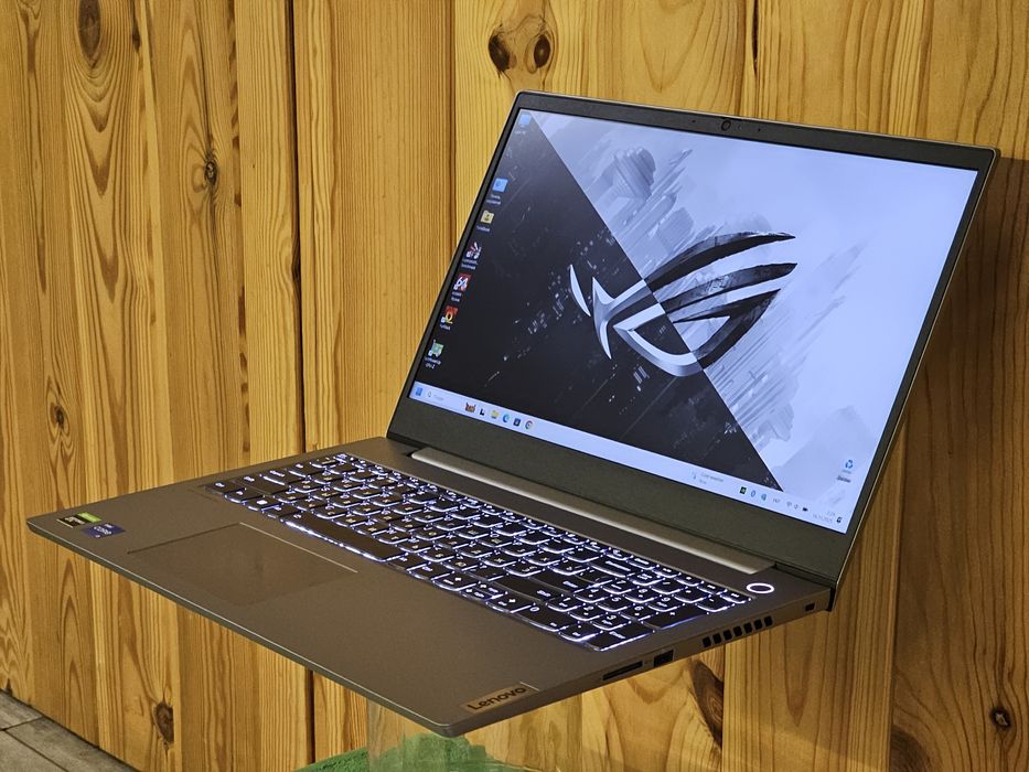 ThinkBook 15.6"/i5 11400H/GTX 1650/RAM 16GB/SSD 512GB