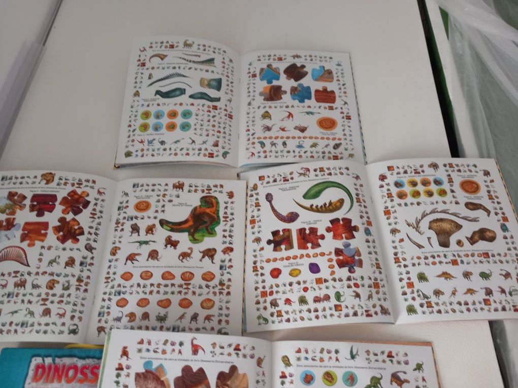 Livros de dinossauros com mais de 1250  autocolantes