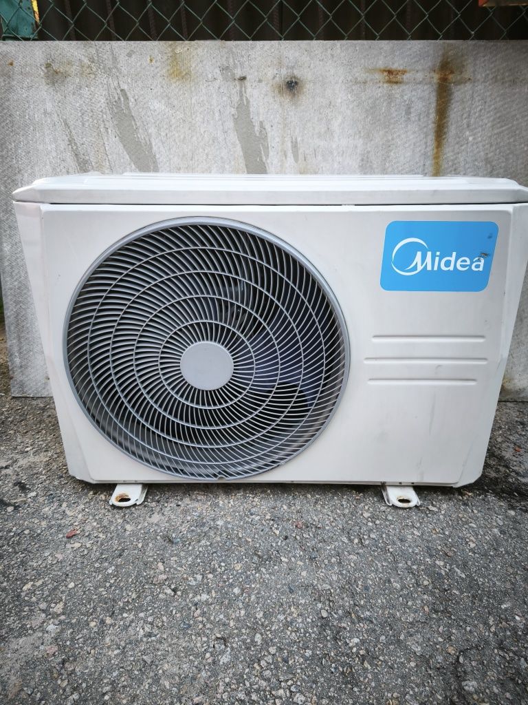 Кондиционер 18 Midea инверторный
