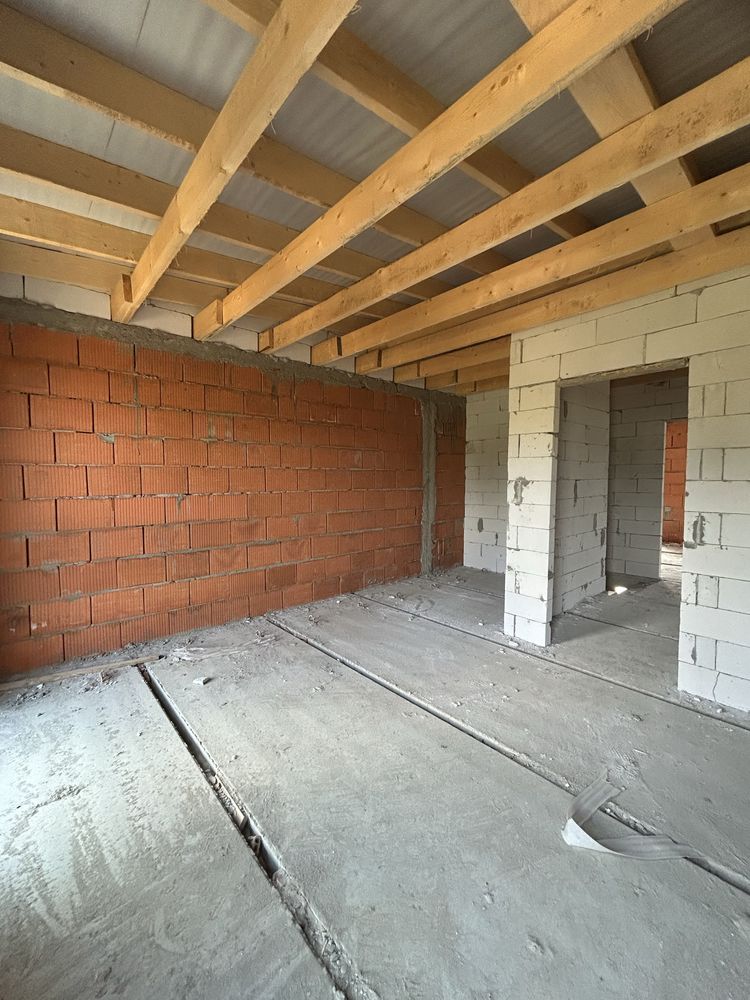 Продаю   СВІЙ котедж  Загорська (магазин. Ківі.)  Забудовник
