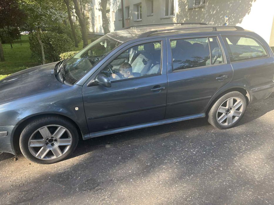 Skodaa Octaviaa 1