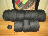 Нитки, пряжа вязальная, новая. чёрная, шерсть 1455 г