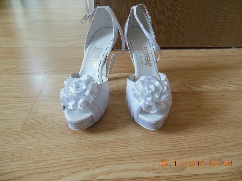 buty ślubne białe