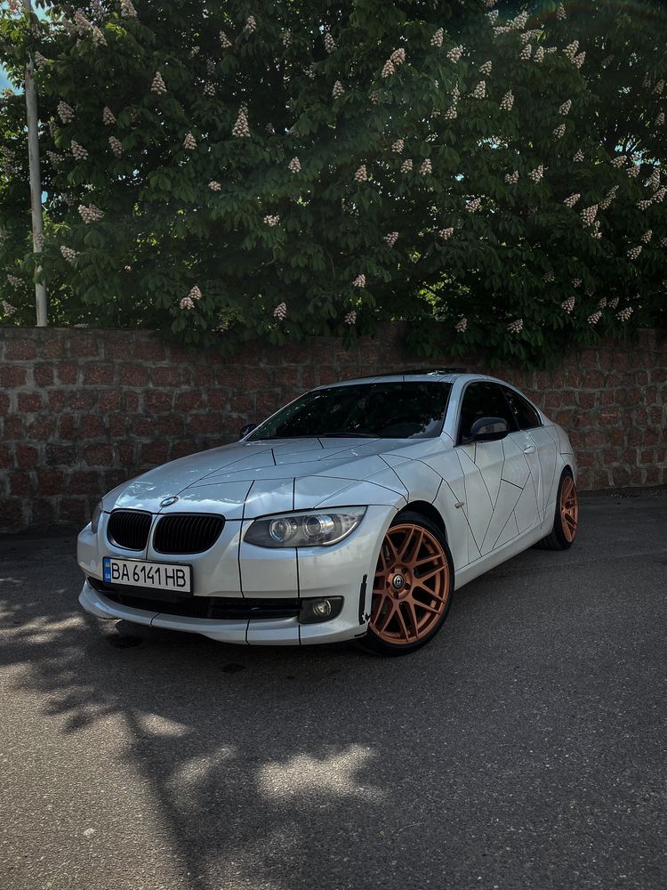 Bmw 3 e92  3.0 2010 газ/ бенз