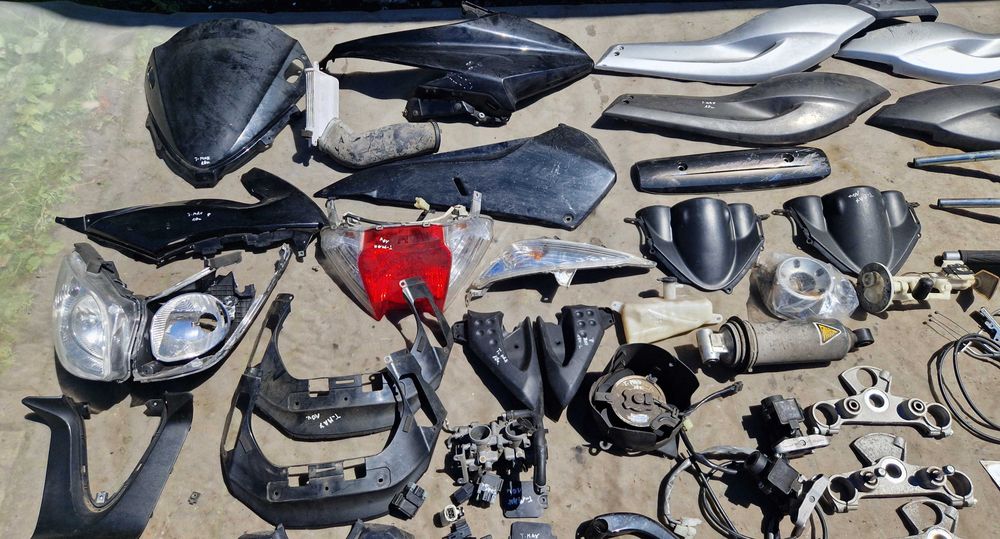 Yamaha T - MAX 500 lampa wiązka szyba boczek osłona wypełnienie