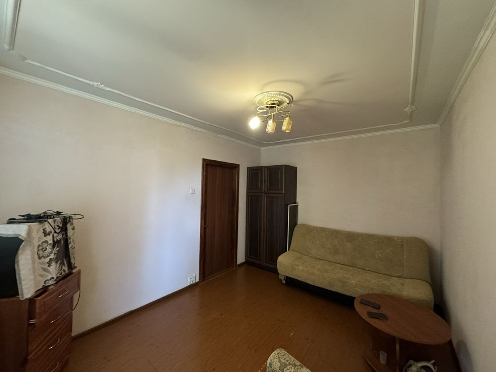 Продам 1-но кімнатну квартиру на 4-му мікрорайоні