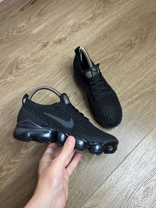 Продам БОМБЕЗНІ кросівки Nike Air Vapormax 3