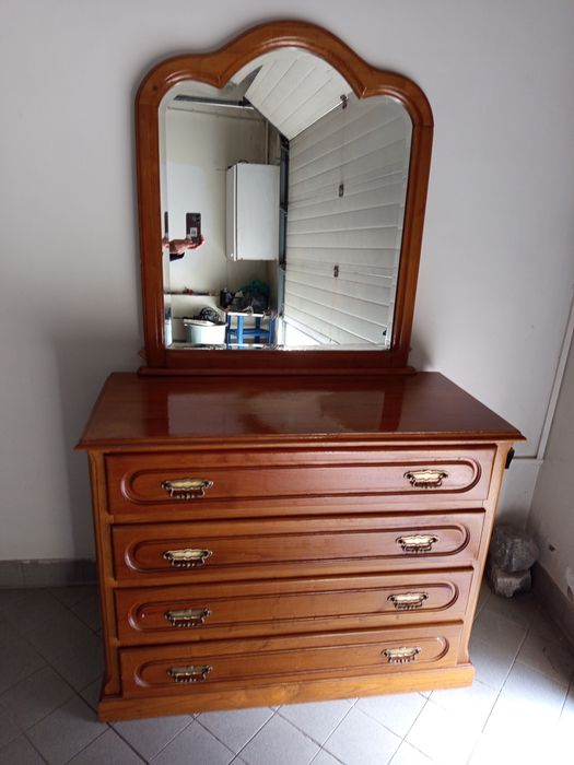 Cómoda+ espelho .