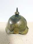 Para restauro: antiga campainha de mesa capacete Militar