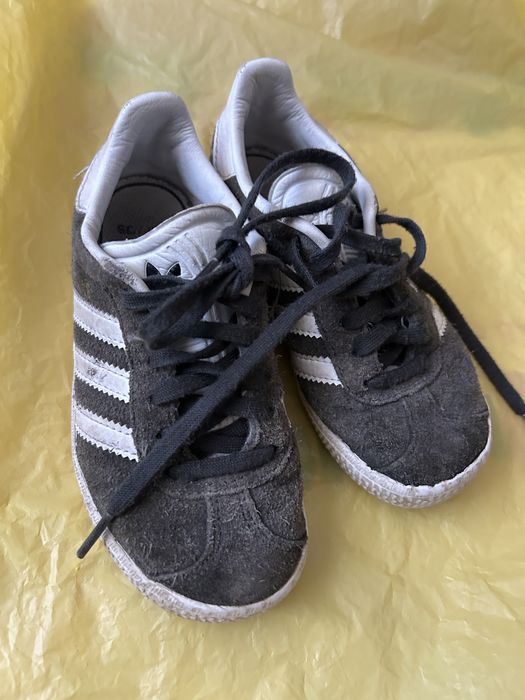 Дитячі кросівки gazelle adidas р.28