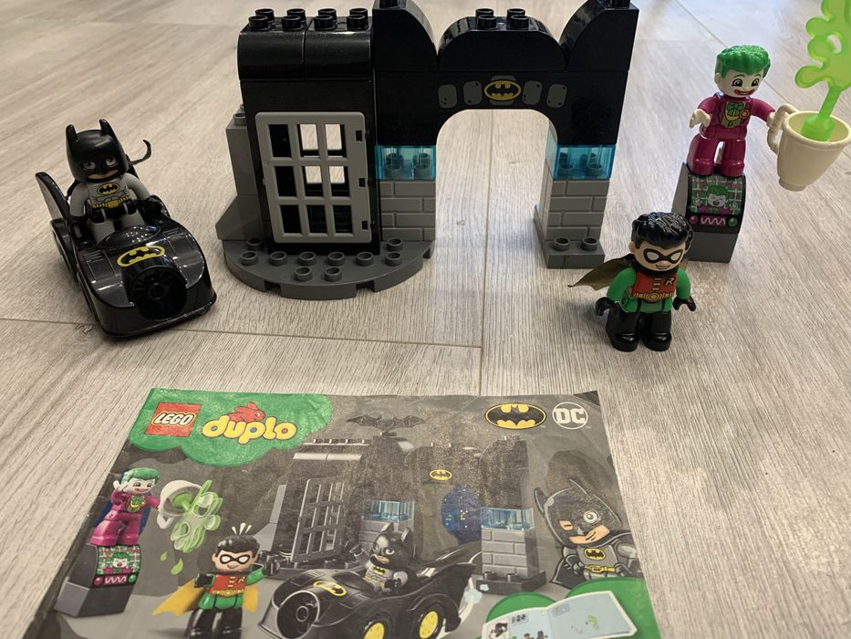 Lego Duplo Jaskinia Batmana 10919 i Motocykl policyjny 10900