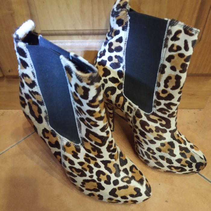 Ботинки модельні жіночі тигрові або леопардові  осінні модельні шкіра
