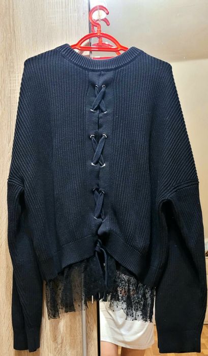 Czarny swetr Valentino rozmiar M