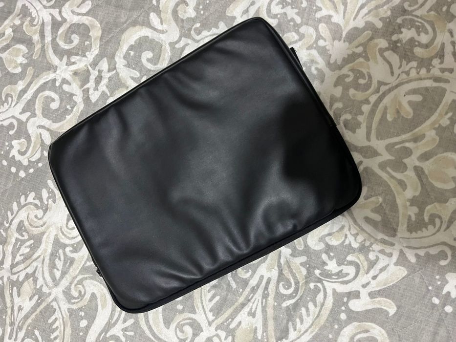 MacBook Air M1 8GB de RAM e 256GB  SSD
Descrição - Portátil App