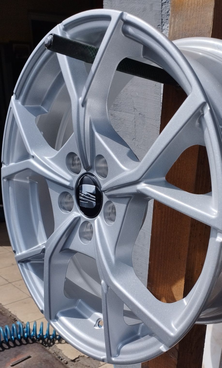 Nowe felgi aluminiowe 16" 5x100 Audi Seat Skoda VW