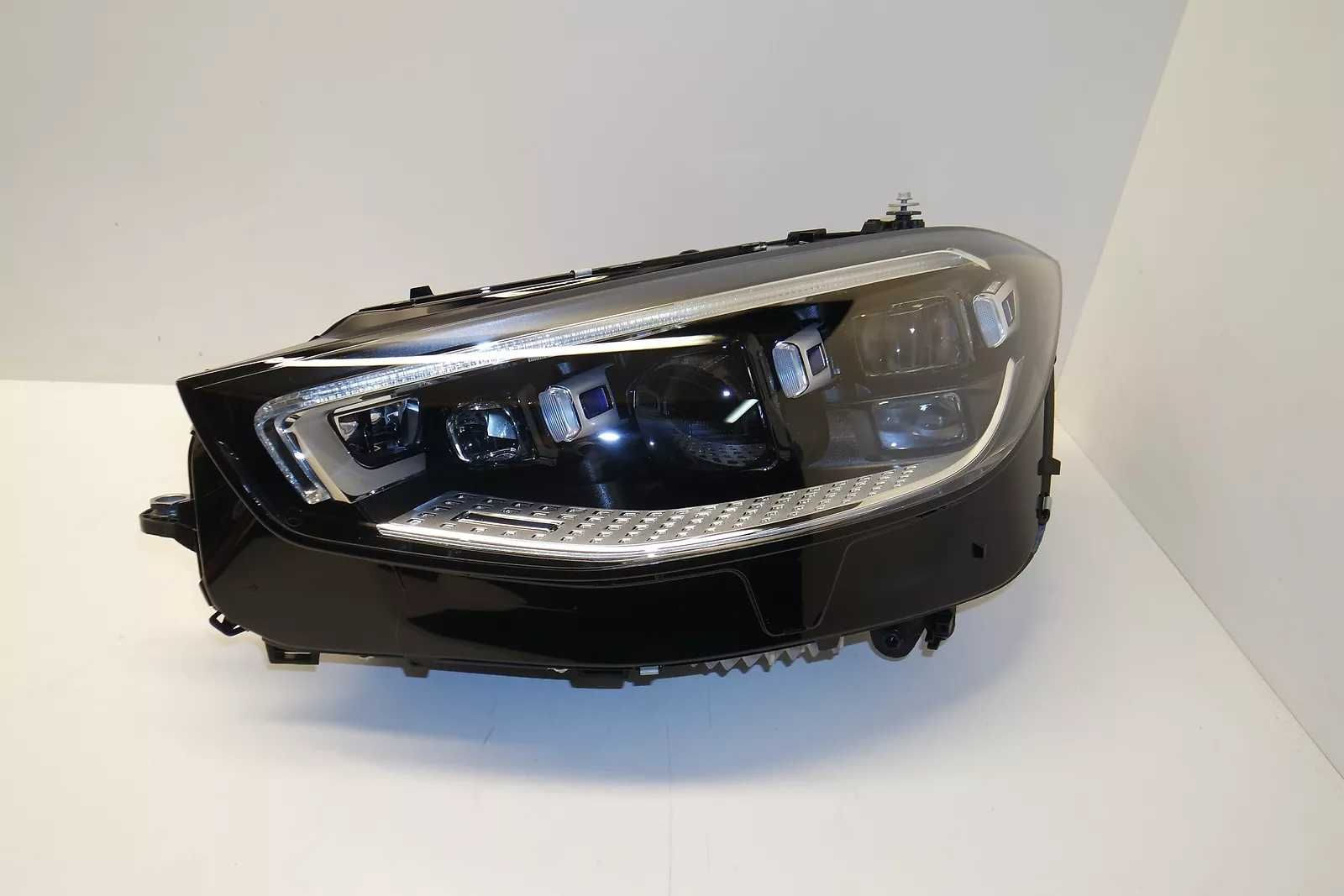 Фара передняя Digital Mercedes Мерседес S W223 A2239064905 A2239065105