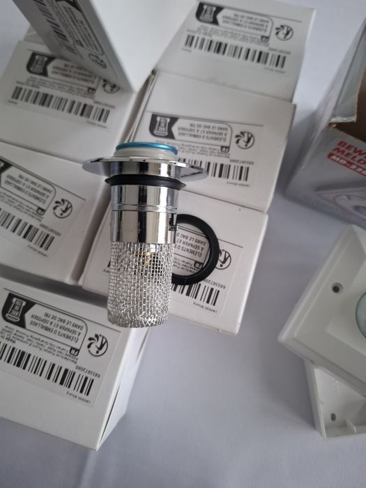 Nowe korki automatyczne do umywalek x 8 szt. plus czujnik ruchu nowe