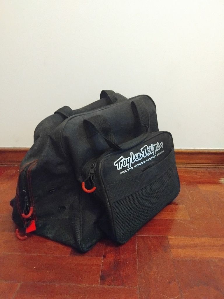 Capacete Troy Lee SE Carbon