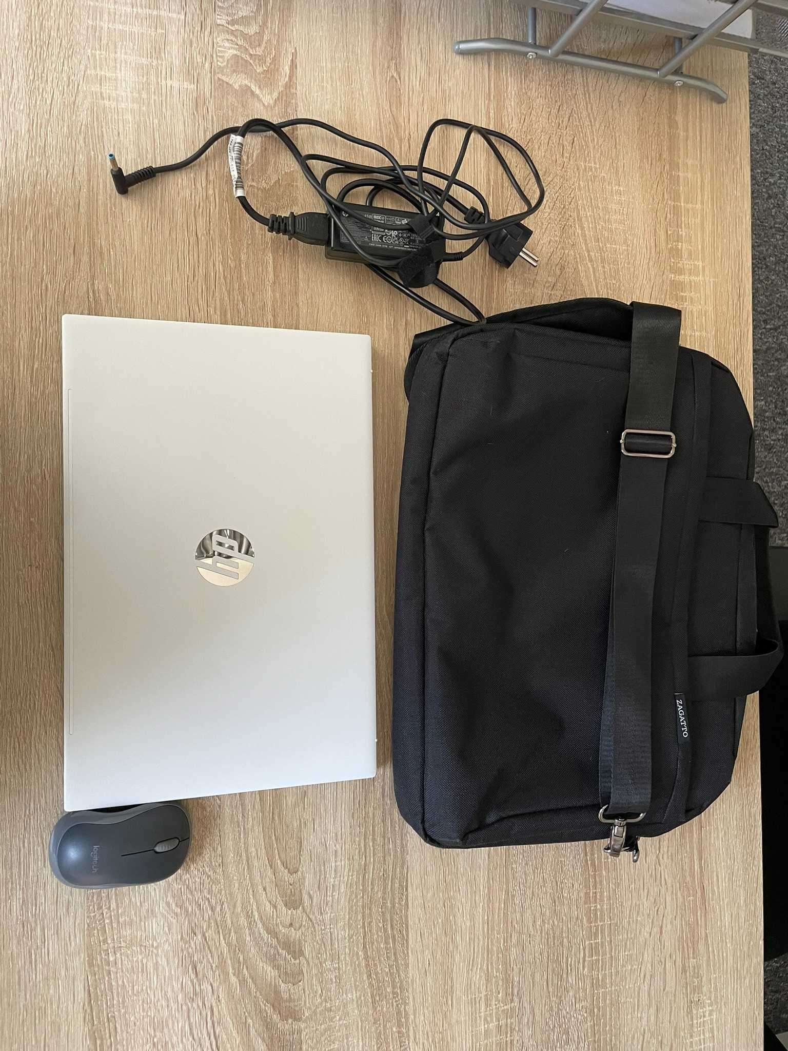 HP Pavilion 15‑eh1154nw - zestaw laptom-torba-mysz