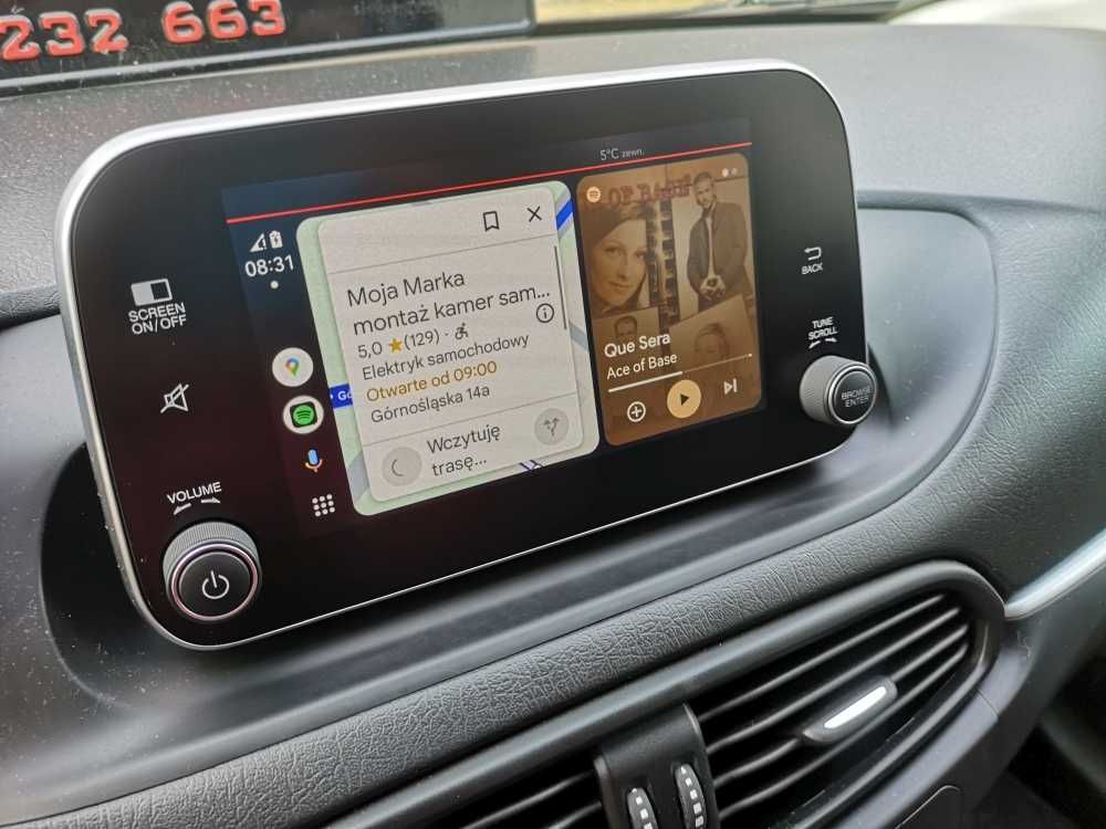 Tipo CARPLAY AndroidAuto na fabrycznym ekranie Fiat Uconnect tablet 7"