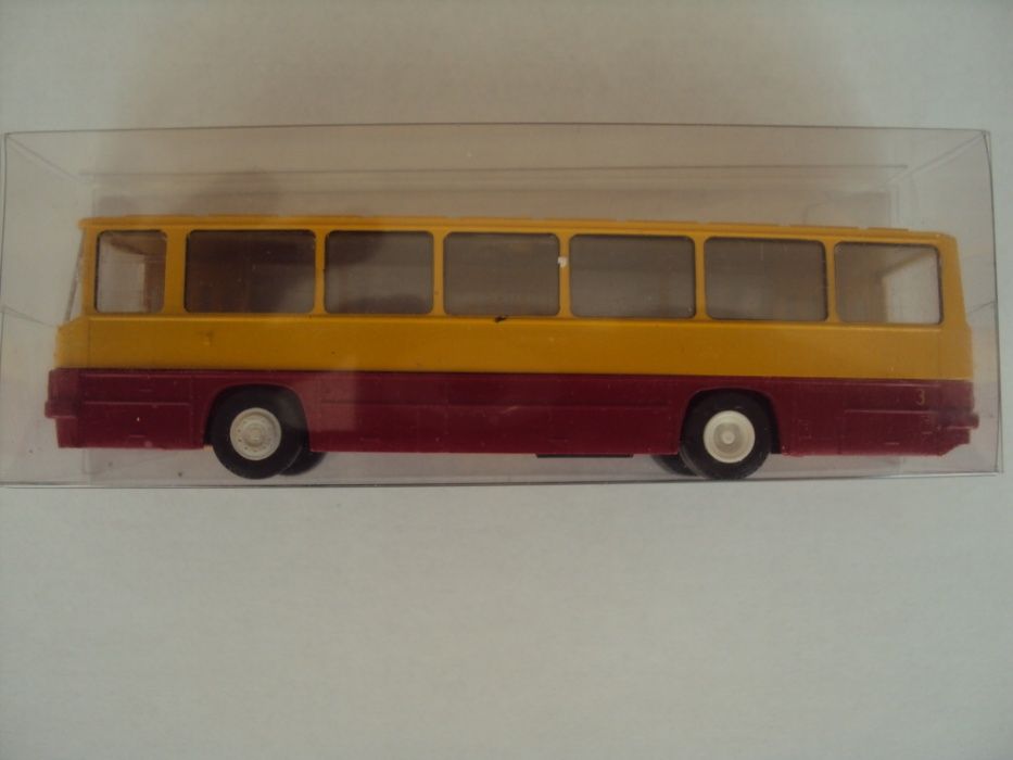 model autobusu do kolejki 1/87 H0 ikarus 260 z przesyłką