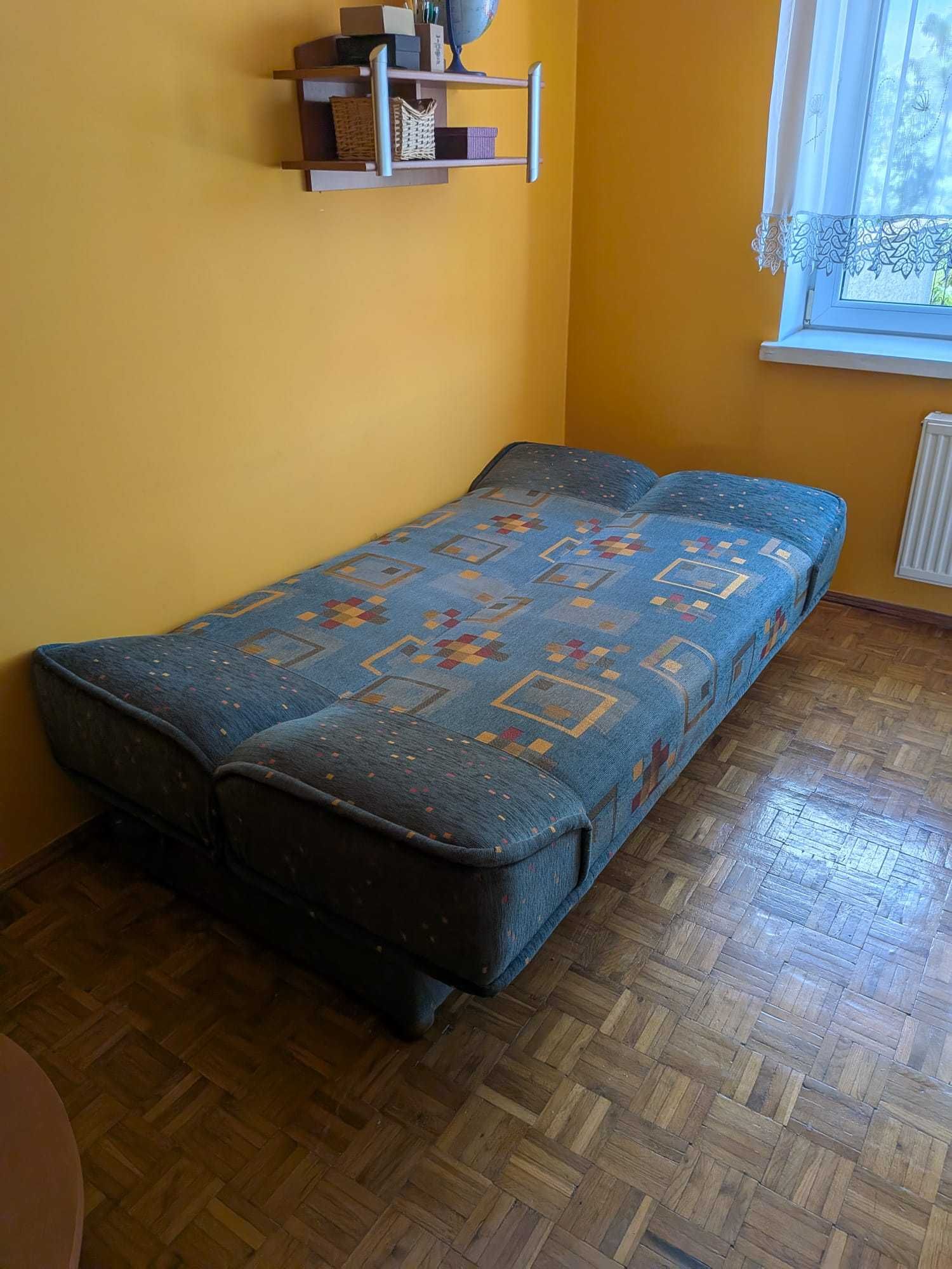 Tapczan rozkładany z funkcją spania