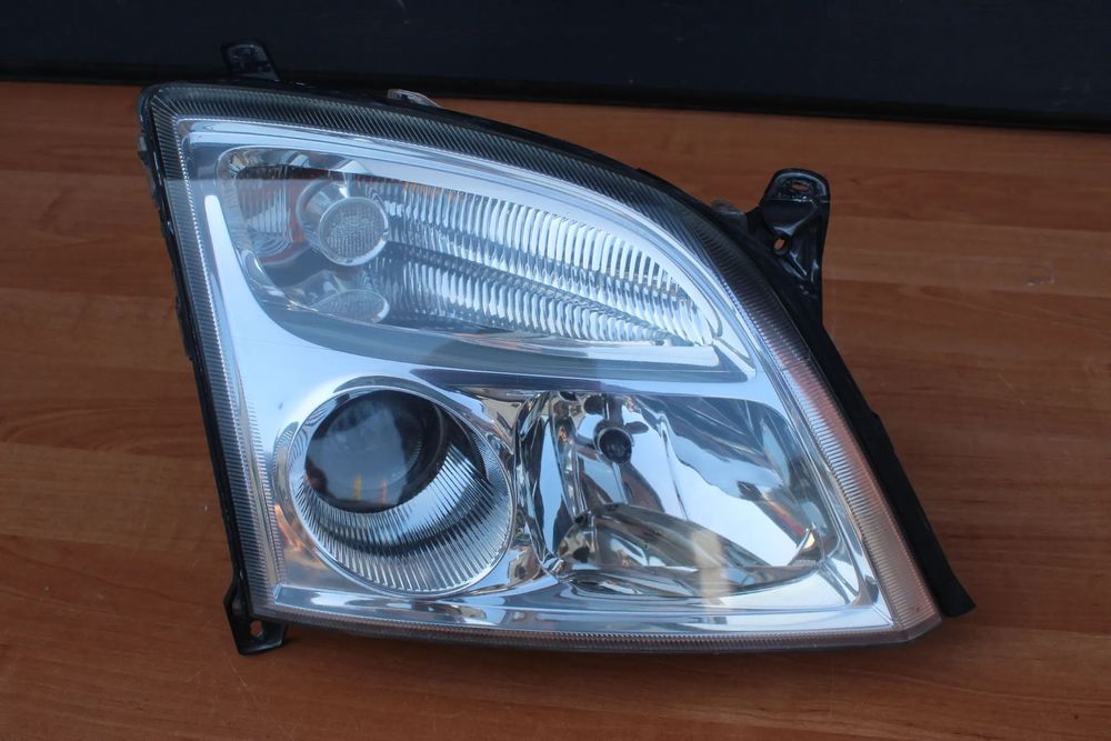 LAMPA PRAWY PRZÓD SOCZEWKA VECTRA C SIGNUM PRZED LIFTEM EUROPA JASNA